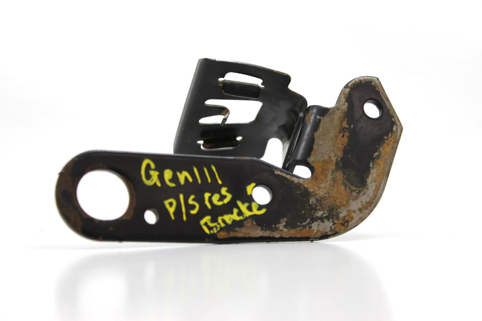 vt commodore power steering reservoir