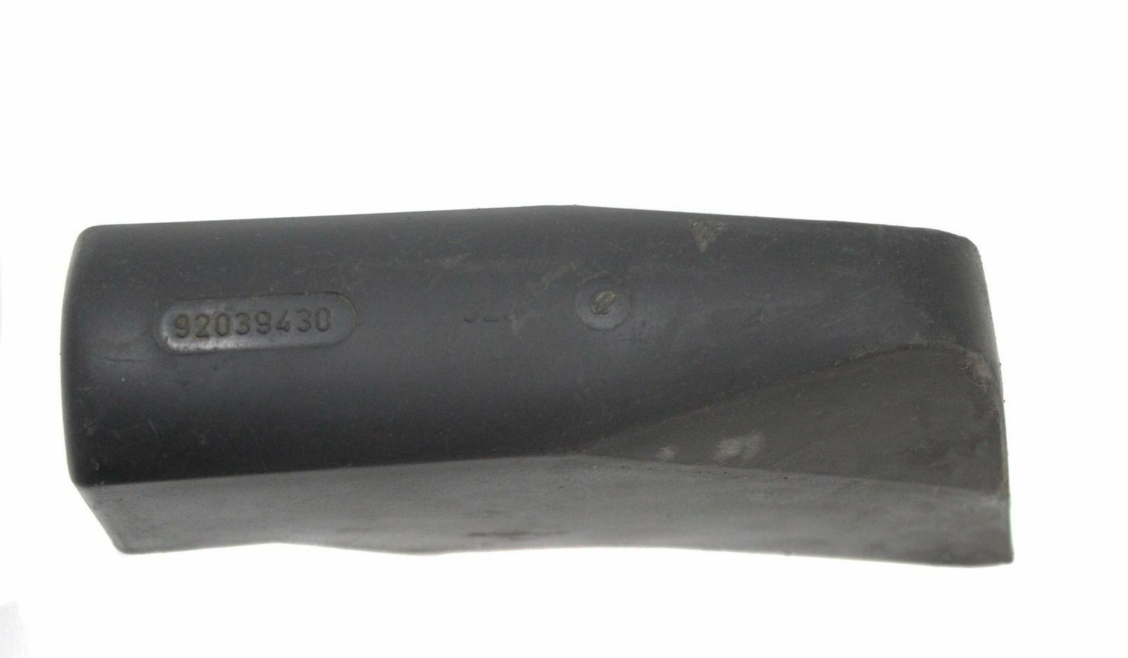 Used VS V8 Holden Commodore Clutch Fork Cover Black 92039430