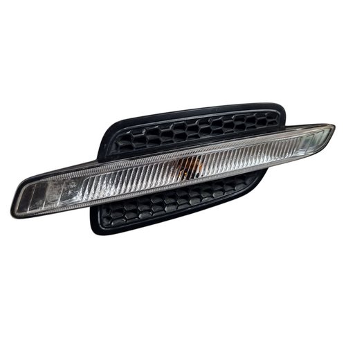 Used VE Right RH Guard Side Indicator 
