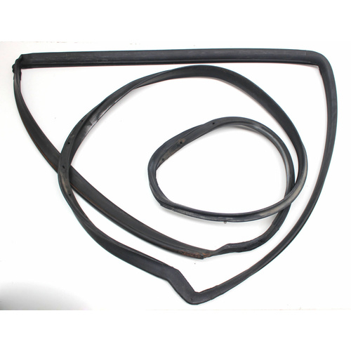 VK Calais RHR Door Weatherstrip Rubber 