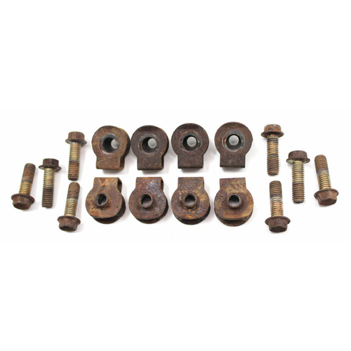 VK Calais Rear Bumper Attaching Clips & Bolts 