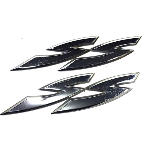 VZ Chrome Door Badge Pair 