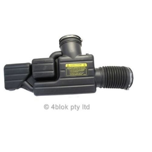 HSV VE WM 6.0 LS2 Cold air intake ducting pipe NOS New 92066880M